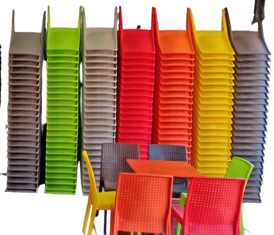 Chaise pour réfectoire en plastique Coloris au choix