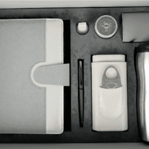 Coffret Agenda VIP 16 x 22 cm en Simili Cuir Avec Bouteille Thermos et 6 Accessoires complets coloris au choix