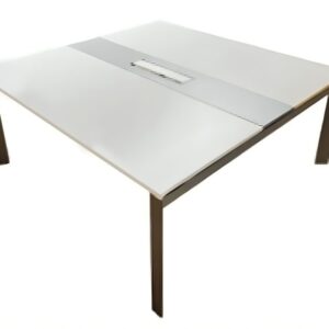 Table de réunion 1m86 sur 1m60 - 19 mm d’épaisseur Blanche